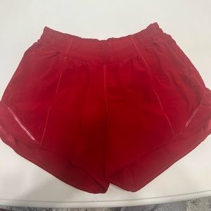 Lulu lemon hotty hots 4 inch